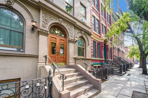 264 9th St #4C, Jersey City, NJ 07302