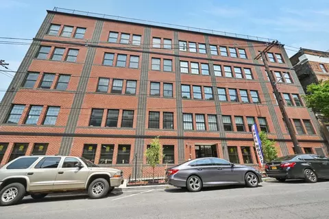 122 New York Ave #402, Jersey City, NJ 07307