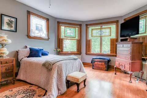 Bedroom - 215 Walnut Ave, Beverly, NJ 08010 photo 6 of 8