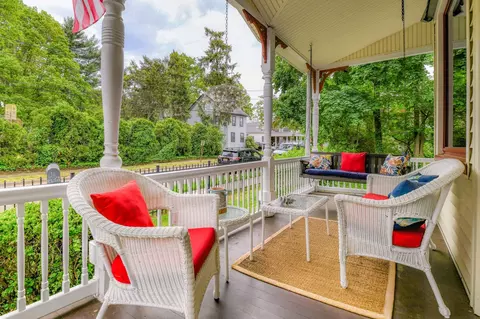 Exterior - 215 Walnut Ave, Beverly, NJ 08010 photo 6 of 10