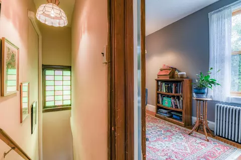 Entry Way - 215 Walnut Ave, Beverly, NJ 08010 photo 3 of 4