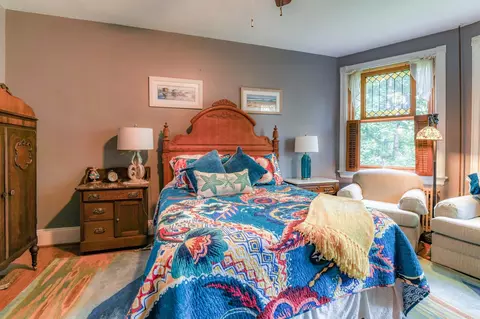 Bedroom - 215 Walnut Ave, Beverly, NJ 08010 photo 2 of 8