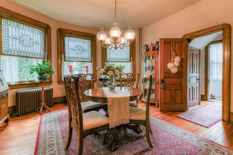 Dining - 215 Walnut Ave, Beverly, NJ 08010 photo 2 of 4