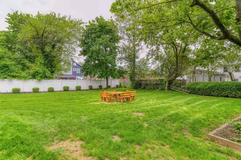 Exterior - 215 Walnut Ave, Beverly, NJ 08010 photo 9 of 10