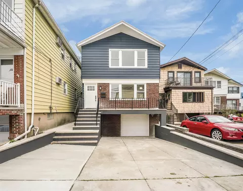 108 North St, Bayonne, NJ 07002