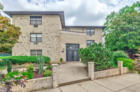 53 W 48th St #A4, Bayonne, NJ 07002