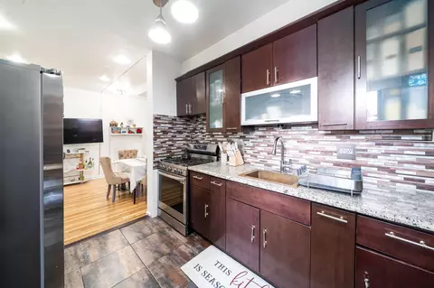 260 Harrison Ave #306, Jersey City, NJ 07304