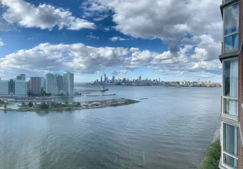 20 2nd St #2504, Jersey City, NJ 07302