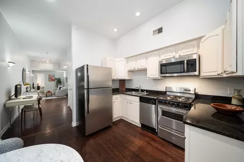 231 Grand St #1R, Hoboken, NJ 07030