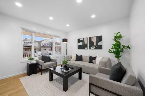 21 E 44th St, Bayonne, NJ 07002