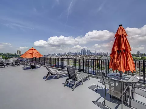 100 Manhattan Ave #1516, Union City, NJ 07087