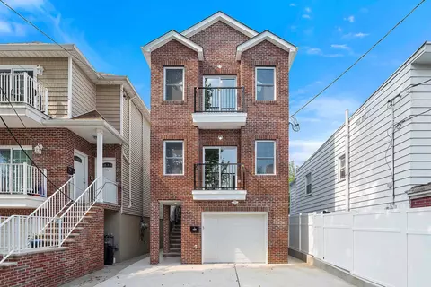 76 E 29th St, Bayonne, NJ 07002