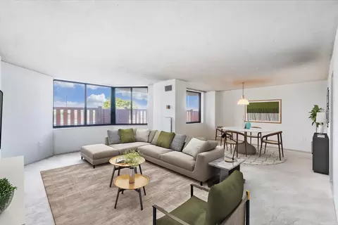 126 Harmon Cove Tower #126, Secaucus, NJ 07094
