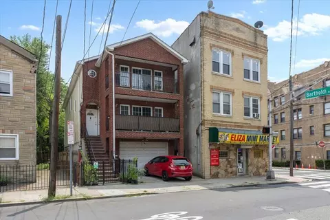 150 Old Bergen Rd, Jersey City, NJ 07305