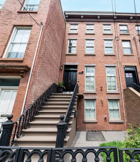 216 5 6th St # 3, Jersey City, NJ 07302