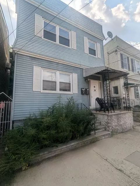 349 Ege Ave, Jersey City, NJ 07304