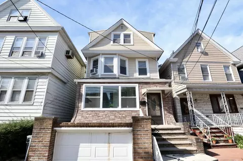 100 W 45th St, Bayonne, NJ 07002