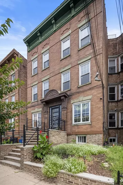 270 Hancock Ave #4, Jersey City, NJ 07307