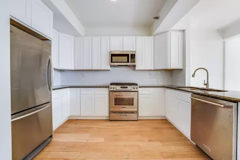 300 Communipaw Ave #224, Jersey City, NJ 07304