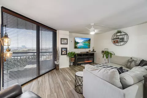 732 Harmon Cove Tower #732, Secaucus, NJ 07094