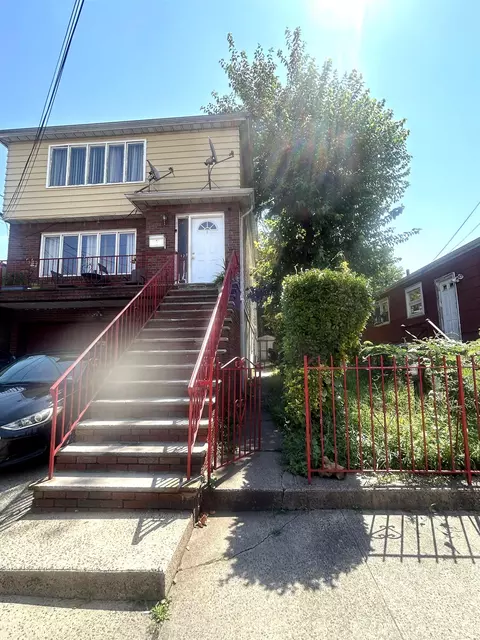 12 Wales Ave, Jersey City, NJ 07306