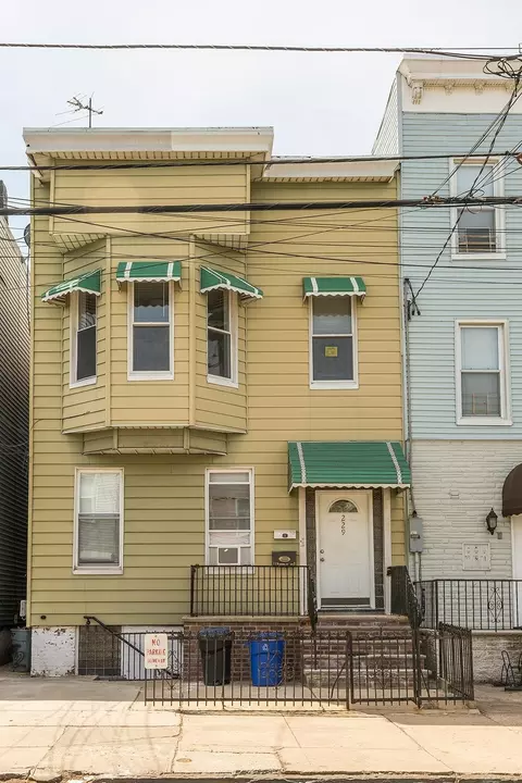 229 Bowers St, Jersey City, NJ 07307