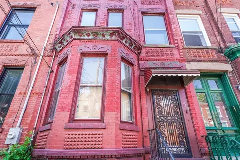 53 Astor Pl, Jersey City, NJ 07304