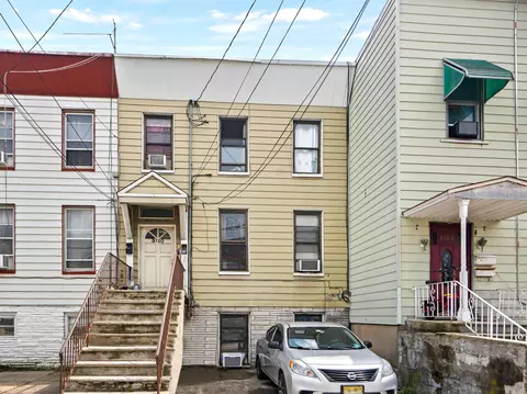 3110 Central Ave, Union City, NJ 07087