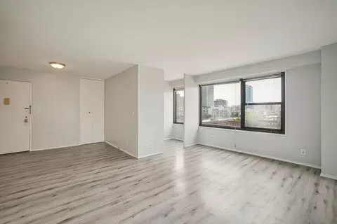 135 Montgomery St #9G, Jersey City, NJ 07302