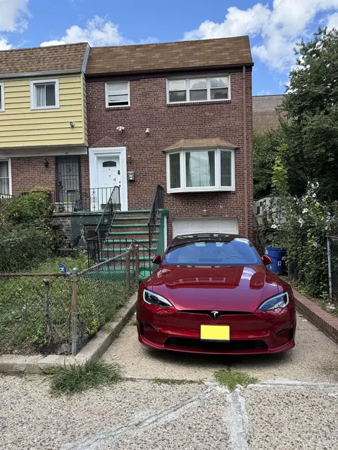 12 Gifford Ave, Jersey City, NJ 07304