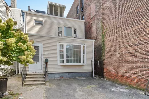 110 Storms Ave, Jersey City, NJ 07306