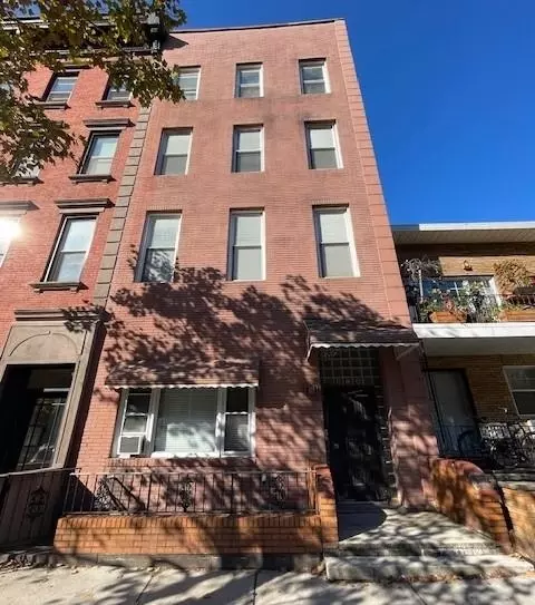 814 Washington St #2, Hoboken, NJ 07030