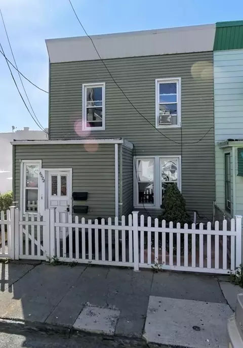 6022 Madison St, West New York, NJ 07093
