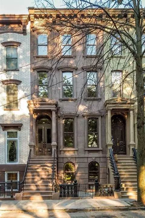 268 Barrow St, Jersey City, NJ 07302