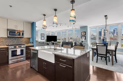 1125 Maxwell Ln #332, Hoboken, NJ 07030