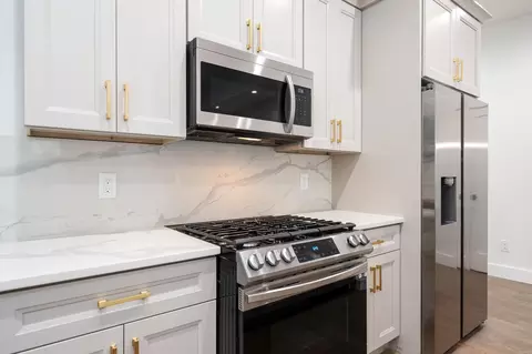 65 Charles St #1, Jersey City, NJ 07307