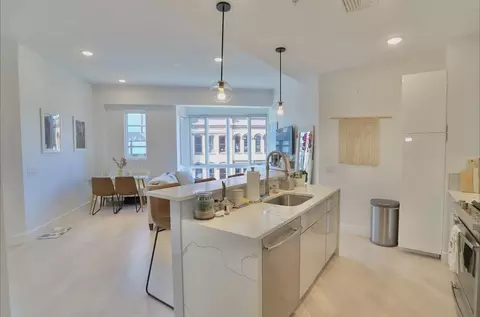 332 Newark Ave #4A, Jersey City, NJ 07302