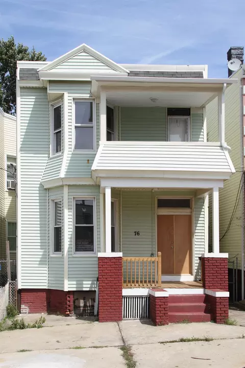 76 Boyd Ave, Jersey City, NJ 07304