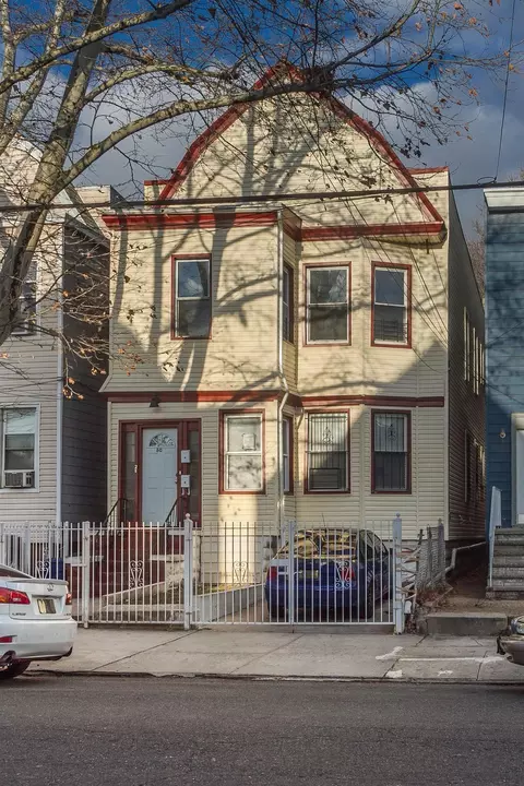 80 Warner Ave, Jersey City, NJ 07305