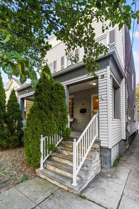 128 Lexington Ave, Bayonne, NJ 07002
