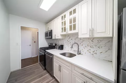 201 St Pauls Ave #12V, Jersey City, NJ 07306
