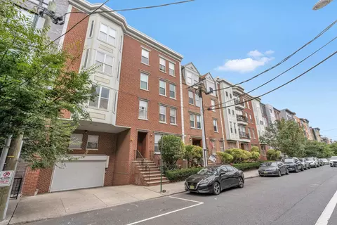 510 Monroe St #303, Hoboken, NJ 07030