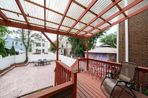185 Neptune Ave, Jersey City, NJ 07305