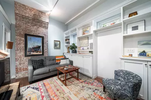 605 1st St #1F, Hoboken, NJ 07030