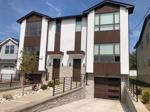 242 Hagan Pl # B, Secaucus, NJ 07094