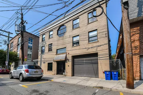 416 68th St #3, Guttenberg, NJ 07093