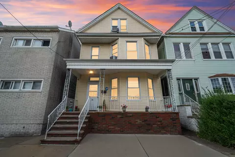 75 Kennedy Blvd, Bayonne, NJ 07002