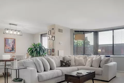 114 Harmon Cove Tower #114, Secaucus, NJ 07094
