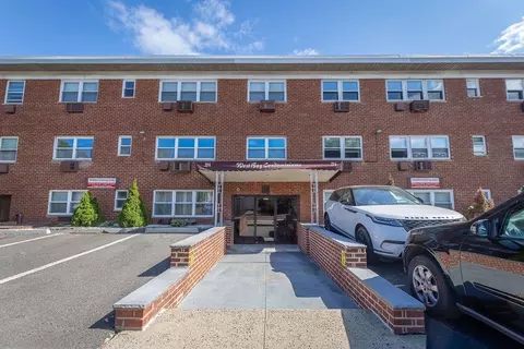 214 Avenue A #B8, Bayonne, NJ 07002