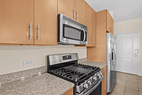 172 Culver Ave #608, Jersey City, NJ 07305